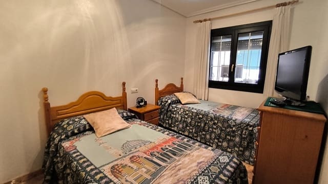 2 quarto Apartamento para venda em Los Alcázares com piscina - 125 000 € (Ref: 9111007)