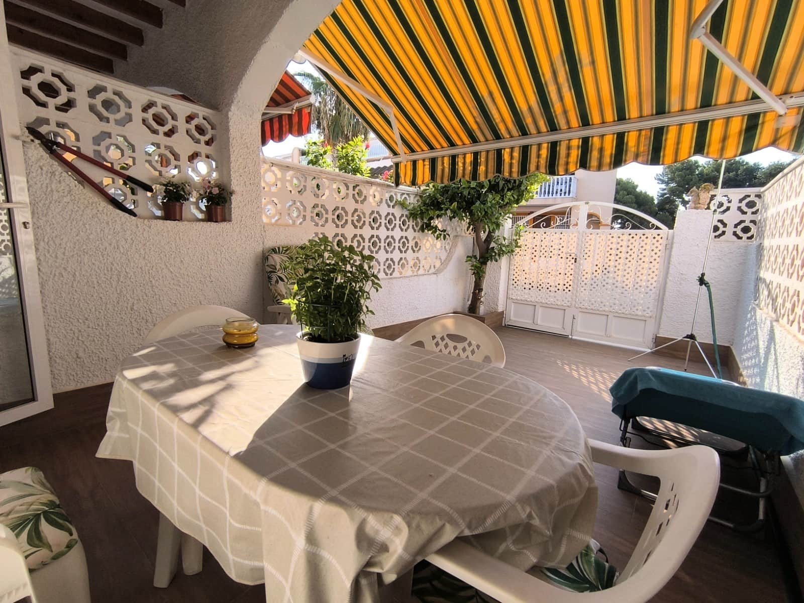 3 bedroom Apartment for sale in Los Alcazares with pool - € 129,900 (Ref: 9181557)