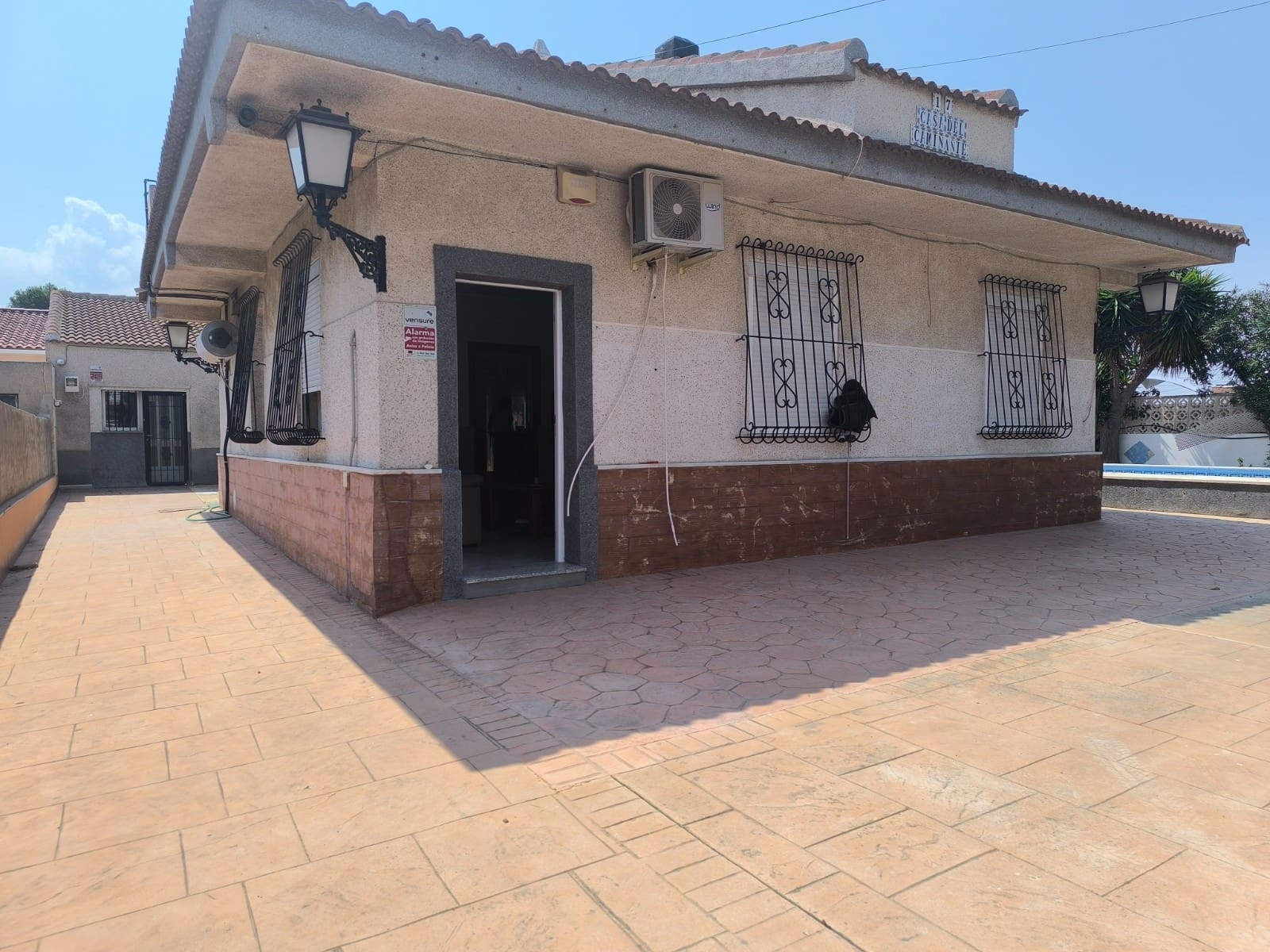 Chalet de 3 habitaciones en Los Alcázares en venta con piscina garaje - 242.000 € (Ref: 9194880)