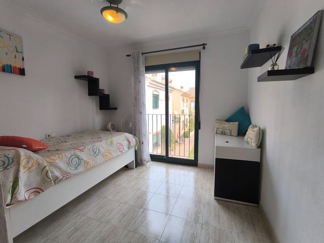 Apartamento de 2 habitaciones en Santiago de la Ribera, San Javier en venta con piscina - 150.000 € (Ref: 9428149)