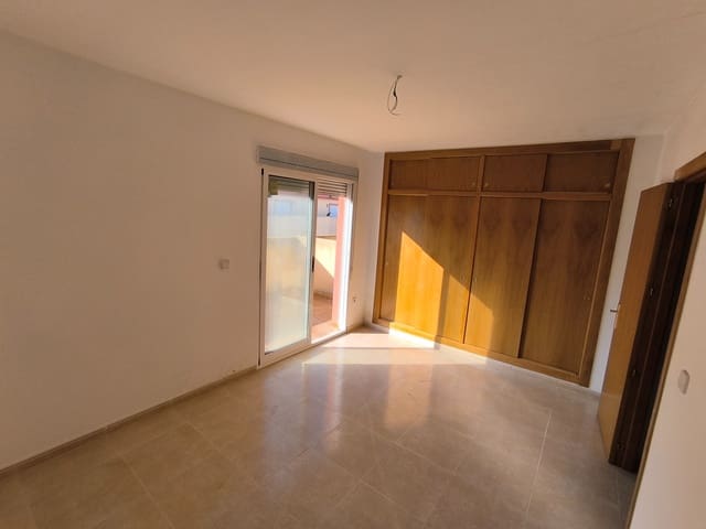 Apartamento de 3 habitaciones en Los Alcázares en venta con piscina garaje - 230.000 € (Ref: 9446899)