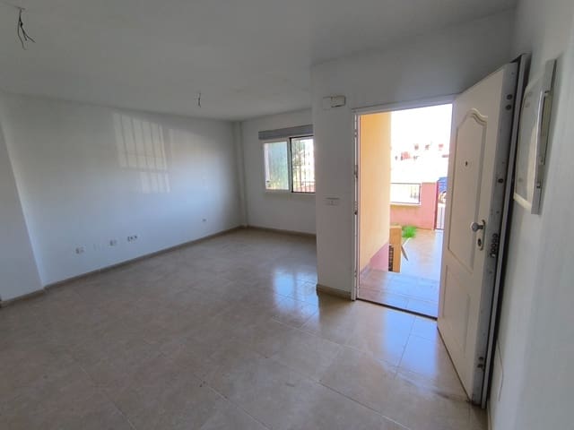 Apartamento de 3 habitaciones en Los Alcázares en venta con piscina garaje - 230.000 € (Ref: 9446899)