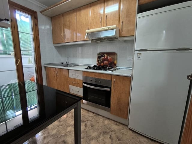 2 makuuhuone Huoneisto vuokrattavana paikassa Los Alcázares - 650 € (Ref: 9495540)