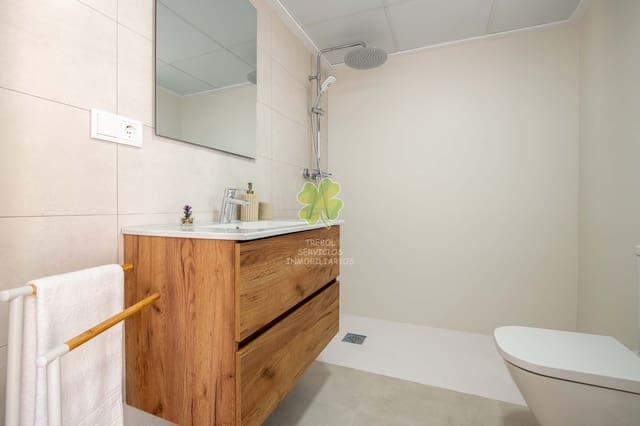 3 soverom Leilighet til salgs i Cox med svømmebasseng - € 255 000 (Ref: 9544025)