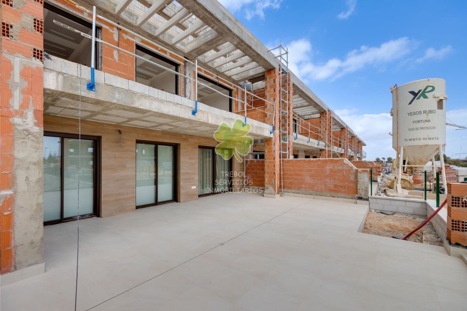 2 makuuhuone Huoneisto myytävänä paikassa Los Alcazares mukana uima-altaan 
autotalli - 260 000 € (Ref: 9566198)