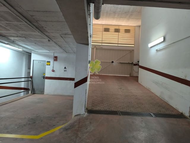 Garage til salg i Los Alcázares - € 15.000 (Ref: 9603003)