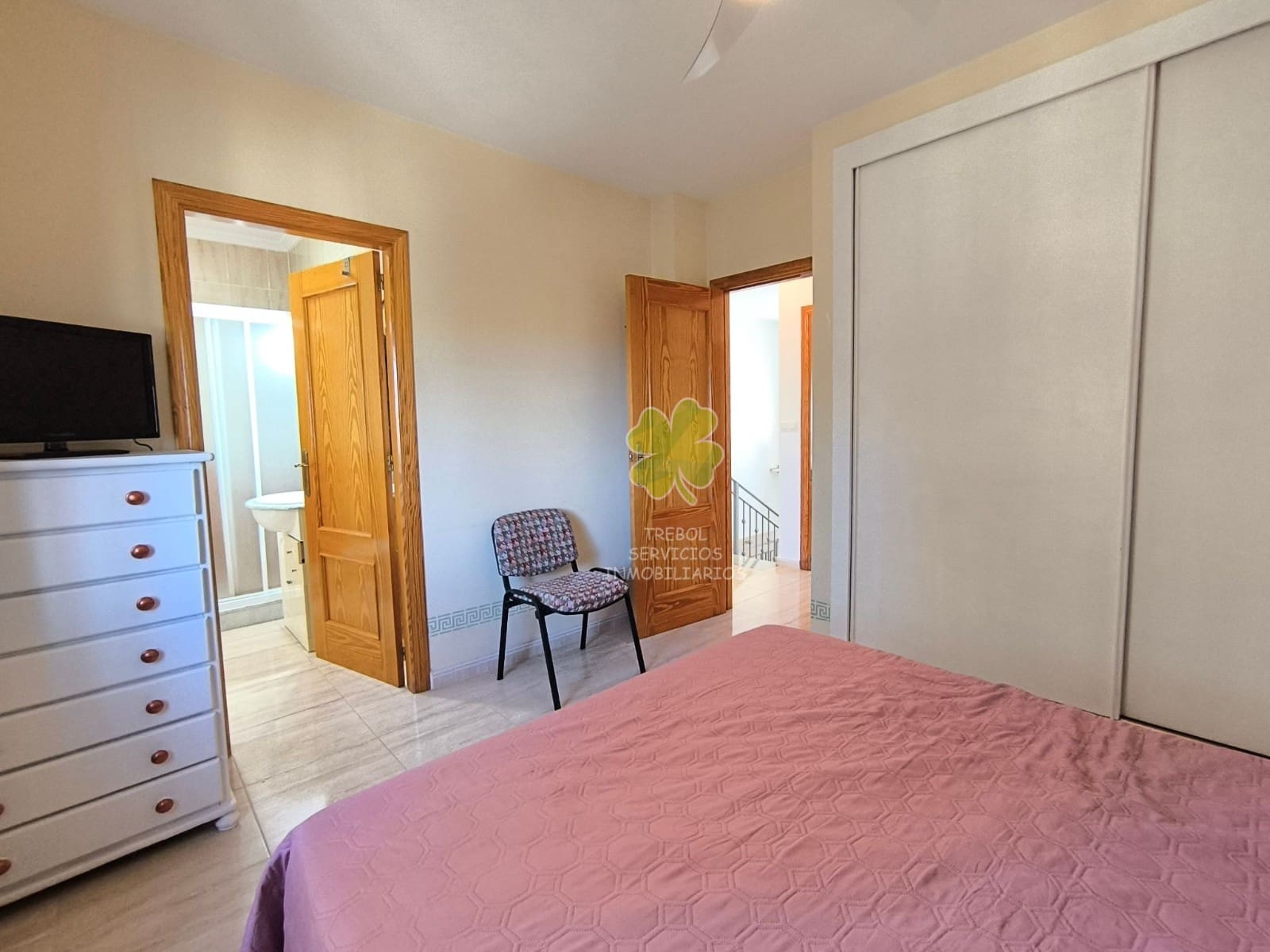 6 makuuhuone Maalaistalo myytävänä paikassa Los Alcazares mukana uima-altaan 
autotalli - 498 000 € (Ref: 9603004)