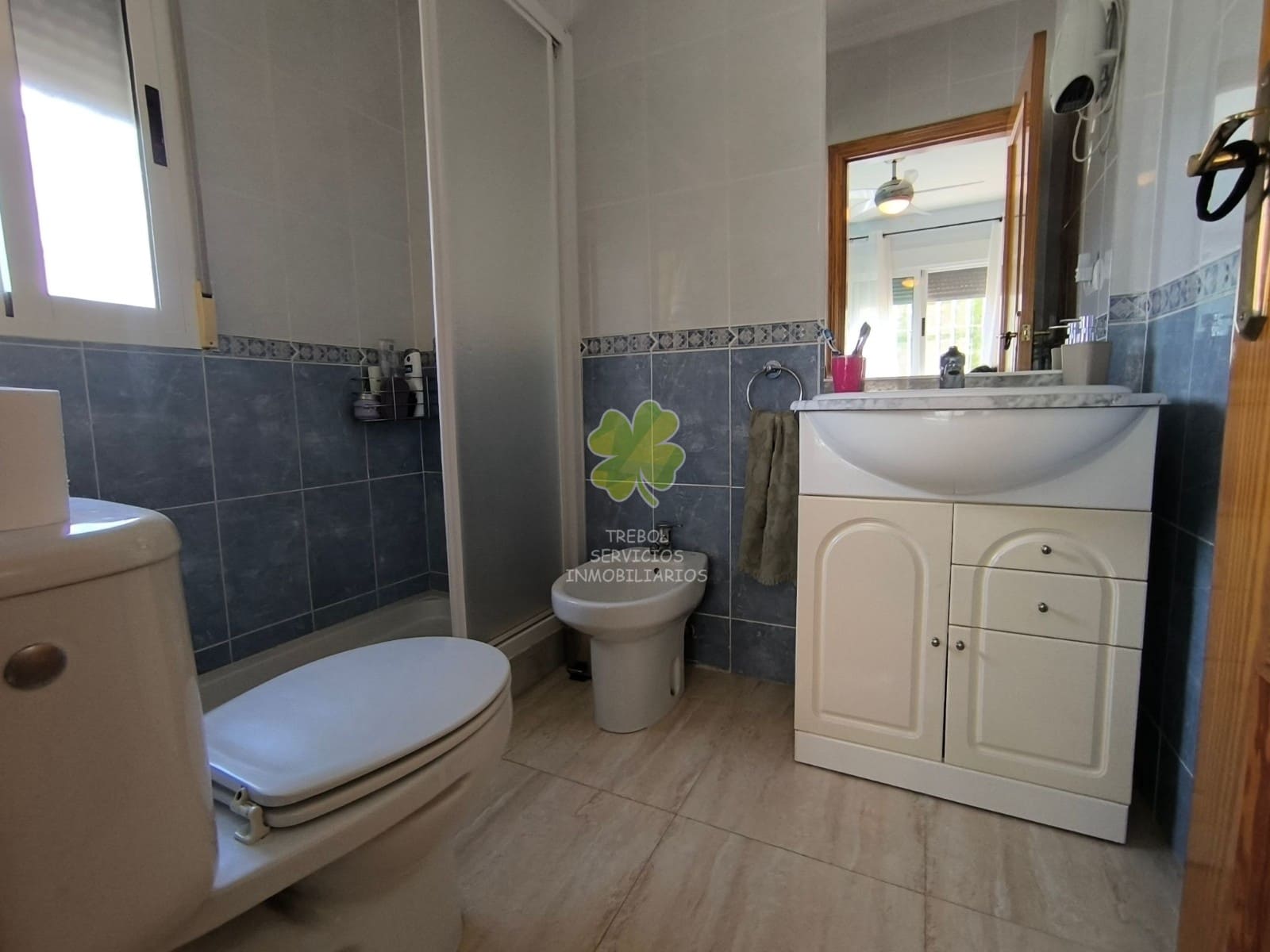 6 makuuhuone Maalaistalo myytävänä paikassa Los Alcazares mukana uima-altaan 
autotalli - 498 000 € (Ref: 9603004)