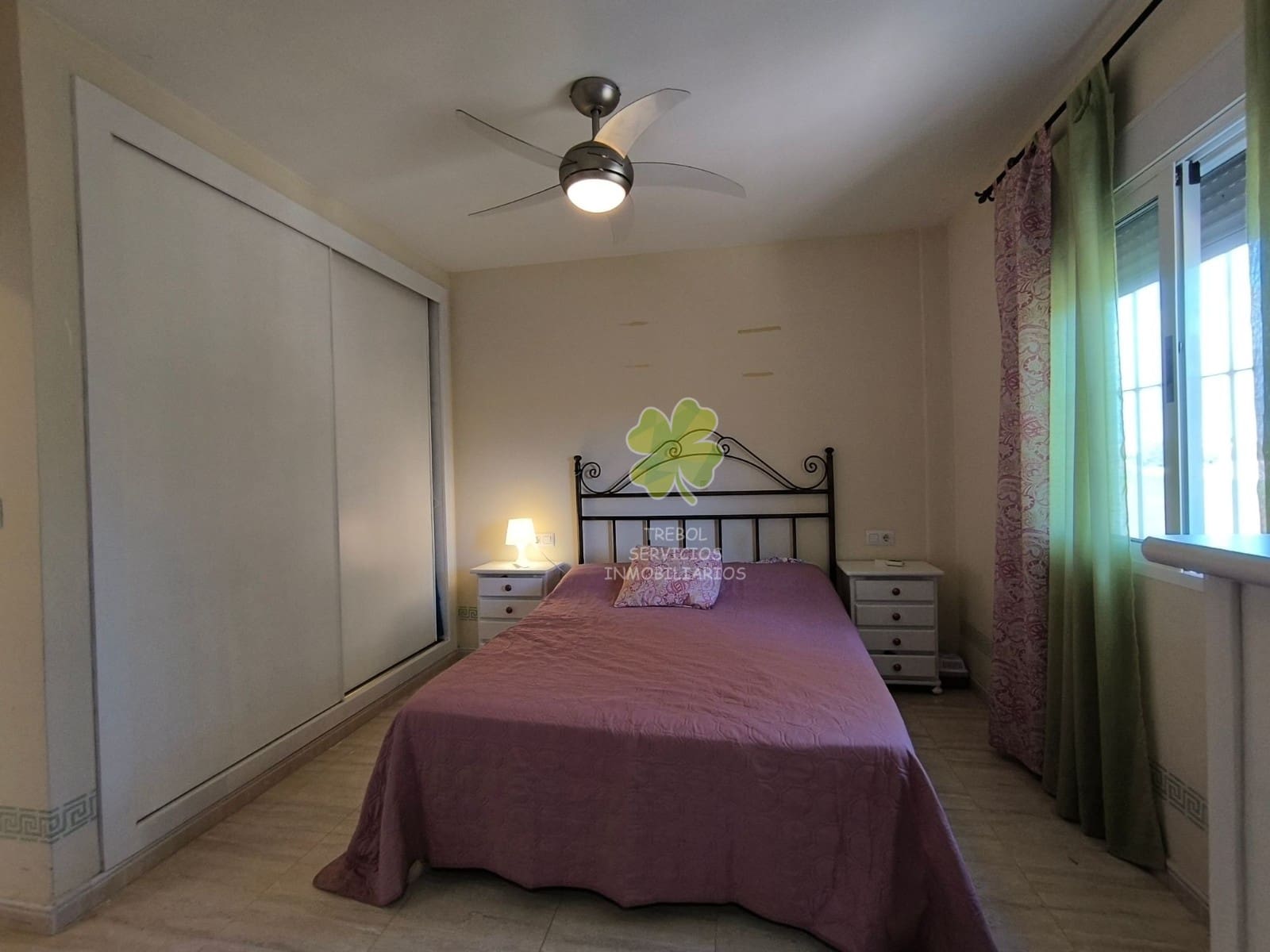 6 makuuhuone Maalaistalo myytävänä paikassa Los Alcazares mukana uima-altaan 
autotalli - 498 000 € (Ref: 9603004)