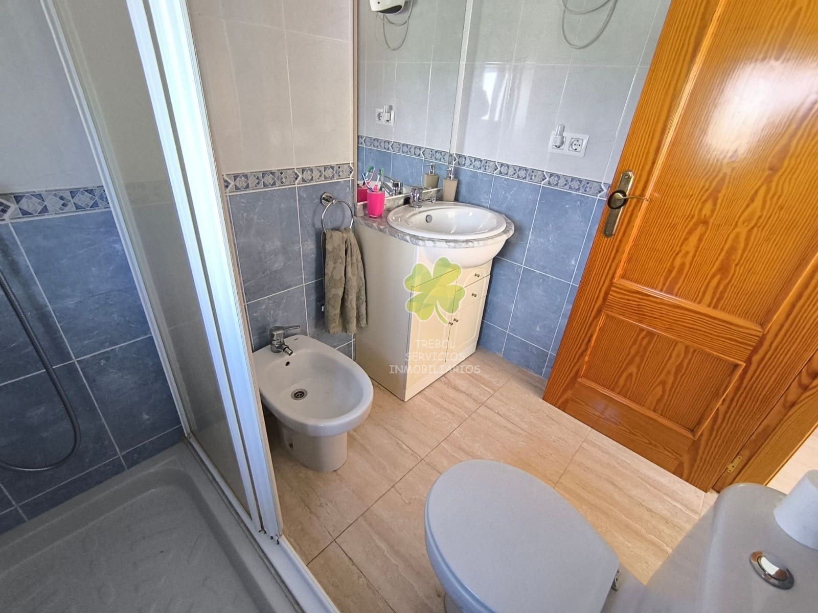 6 makuuhuone Maalaistalo myytävänä paikassa Los Alcazares mukana uima-altaan 
autotalli - 498 000 € (Ref: 9603004)