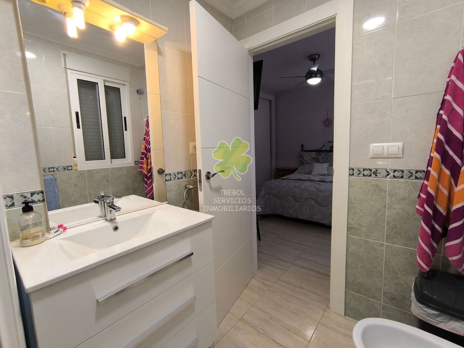 6 makuuhuone Maalaistalo myytävänä paikassa Los Alcazares mukana uima-altaan 
autotalli - 498 000 € (Ref: 9603004)