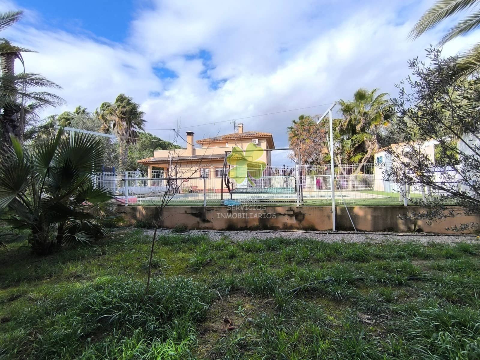 6 makuuhuone Maalaistalo myytävänä paikassa Los Alcazares mukana uima-altaan 
autotalli - 498 000 € (Ref: 9603004)