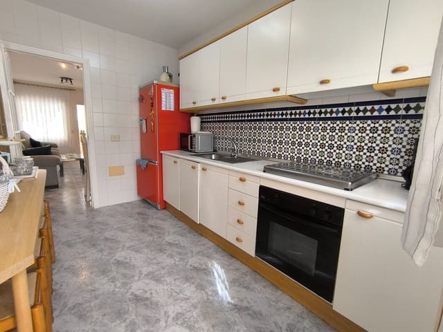 3 Zimmer Apartment zu verkaufen in Los Alcázares mit Pool - 159.900 € (Ref: 9646370)