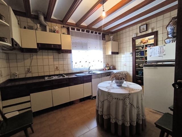 4 bedroom Villa for sale in La Unión - € 279,000 (Ref: 9673655)