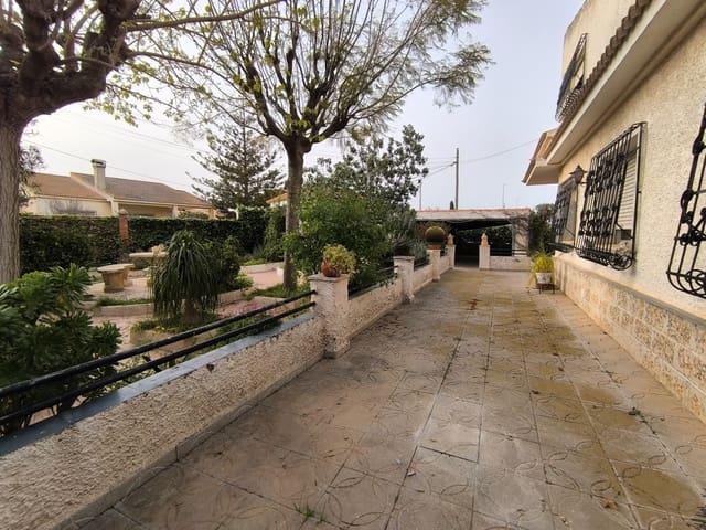 4 bedroom Villa for sale in La Unión - € 279,000 (Ref: 9673655)