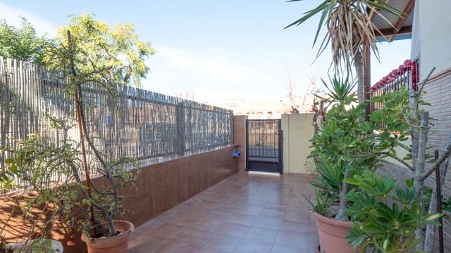 6 quarto Moradia para venda em Los Alcázares com garagem - 599 000 € (Ref: 9730626)