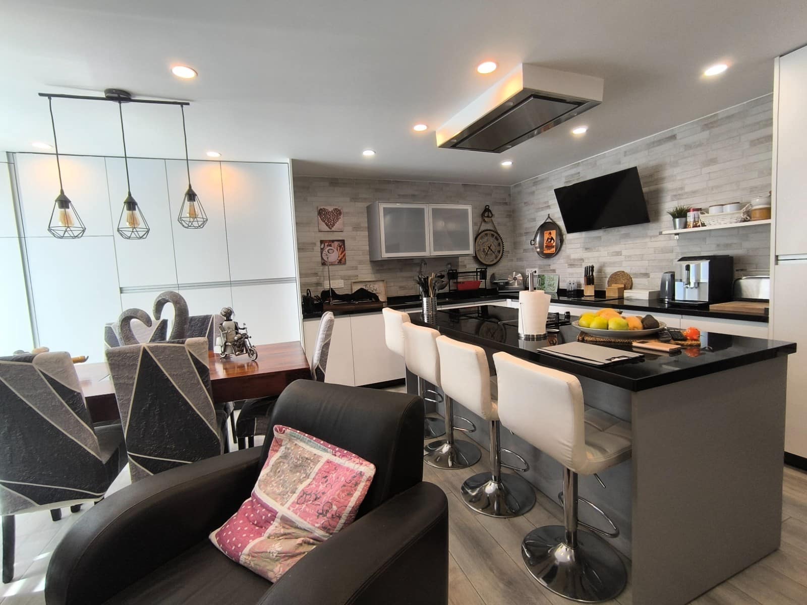 5 bedroom Townhouse for sale in San Pedro del Pinatar with garage - € 290,000 (Ref: 9797716)