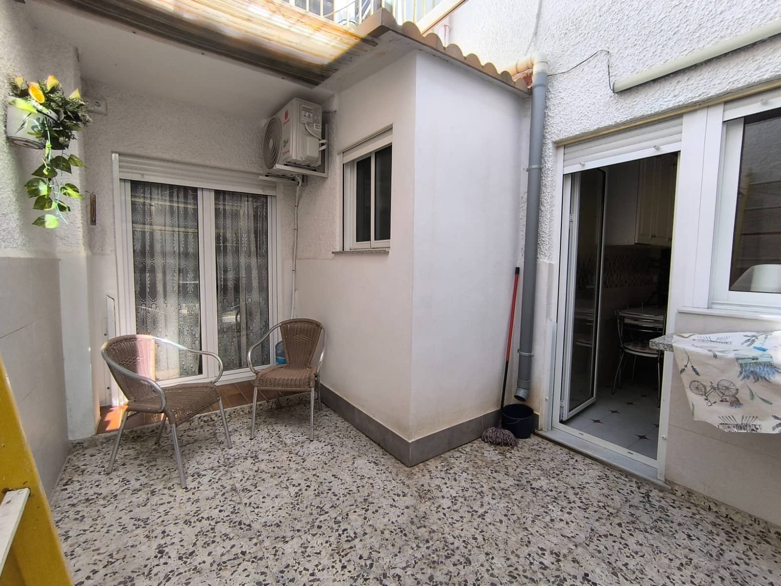 5 bedroom Townhouse for sale in San Pedro del Pinatar with garage - € 290,000 (Ref: 9797716)