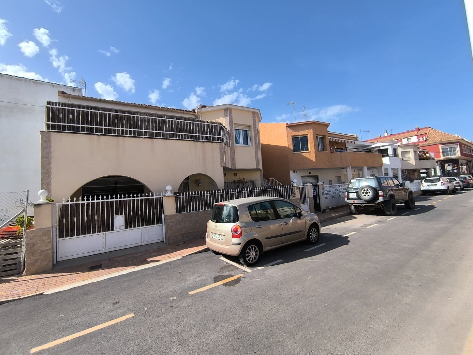 5 bedroom Townhouse for sale in San Pedro del Pinatar with garage - € 290,000 (Ref: 9797716)