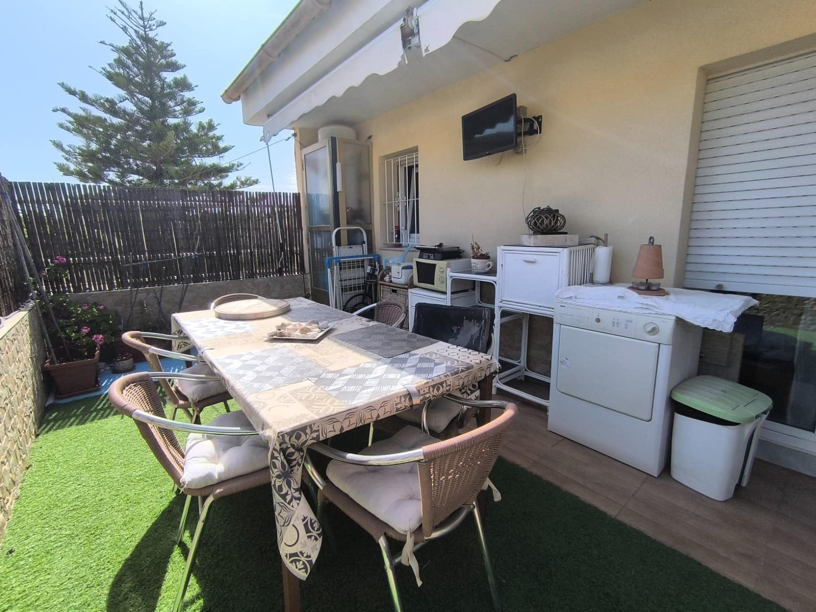 5 bedroom Townhouse for sale in San Pedro del Pinatar with garage - € 290,000 (Ref: 9797716)