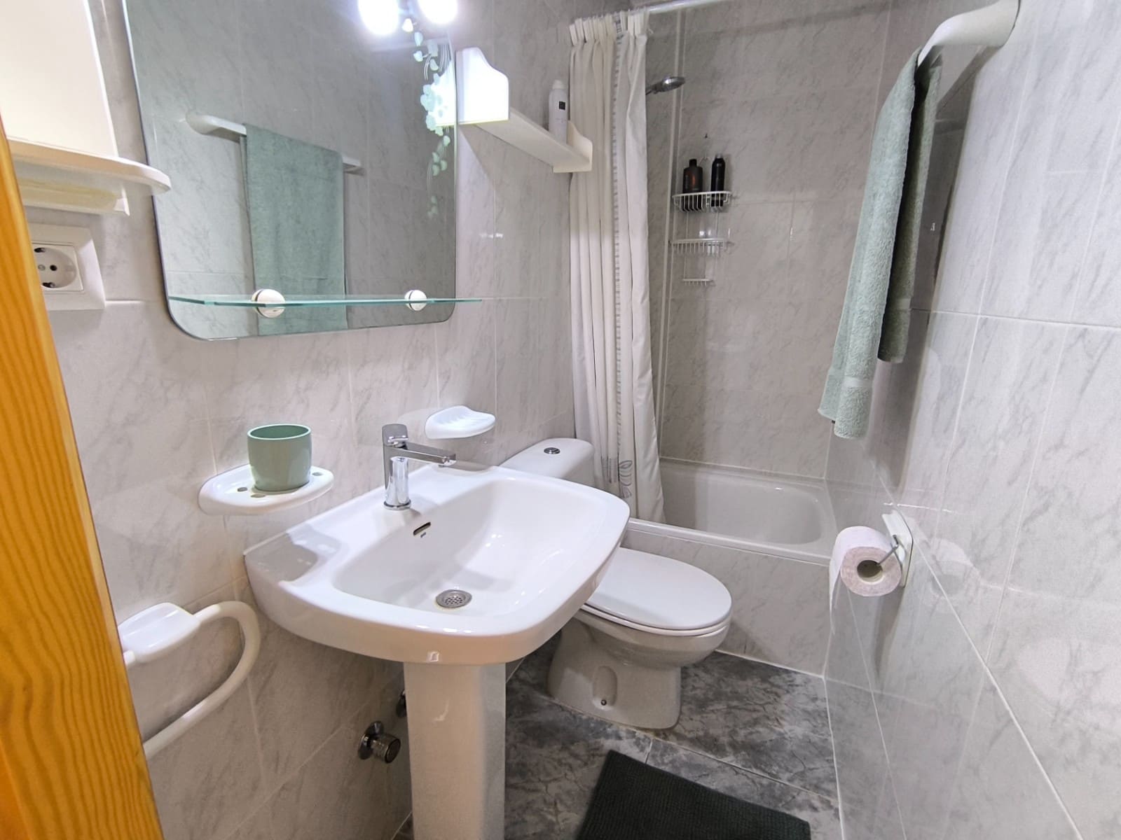 3 makuuhuone Huoneisto vuokrattavana paikassa Los Alcazares - 800 € (Ref: 9854403)