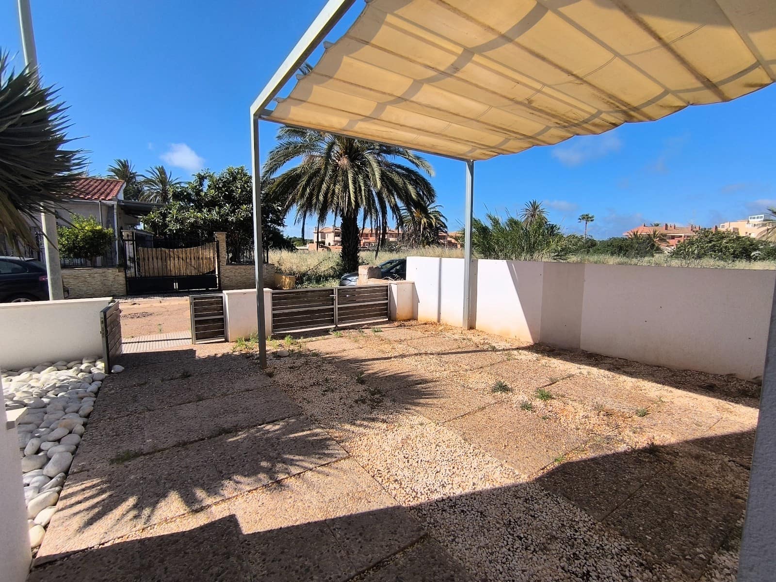 3 soveværelse Semi-Rækkehus til salg i Los Urrutias med swimmingpool garage - € 290.000 (Ref: 9858223)