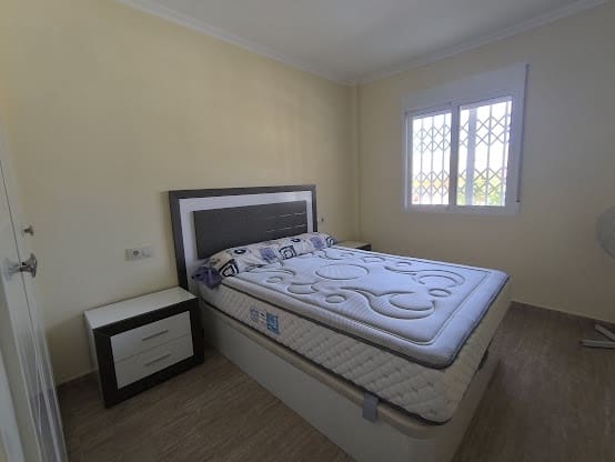 Appartement de 3 chambres de location de vacances à Los Alcazares avec garage - 800 € (Ref: 9964303)