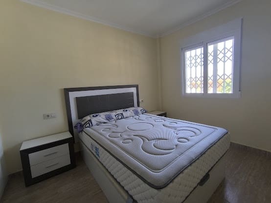 Appartement de 3 chambres de location de vacances à Los Alcazares avec garage - 800 € (Ref: 9964303)