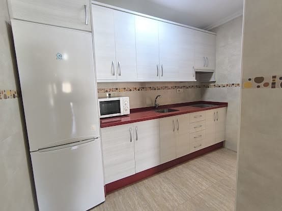Appartement de 3 chambres de location de vacances à Los Alcazares avec garage - 800 € (Ref: 9964303)