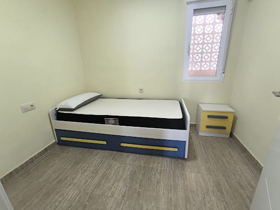 Appartement de 3 chambres de location de vacances à Los Alcazares avec garage - 800 € (Ref: 9964303)
