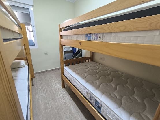 3 slaapkamer Flat voor vakantieverhuur in Los Alcázares met garage - € 800 (Ref: 9964303)