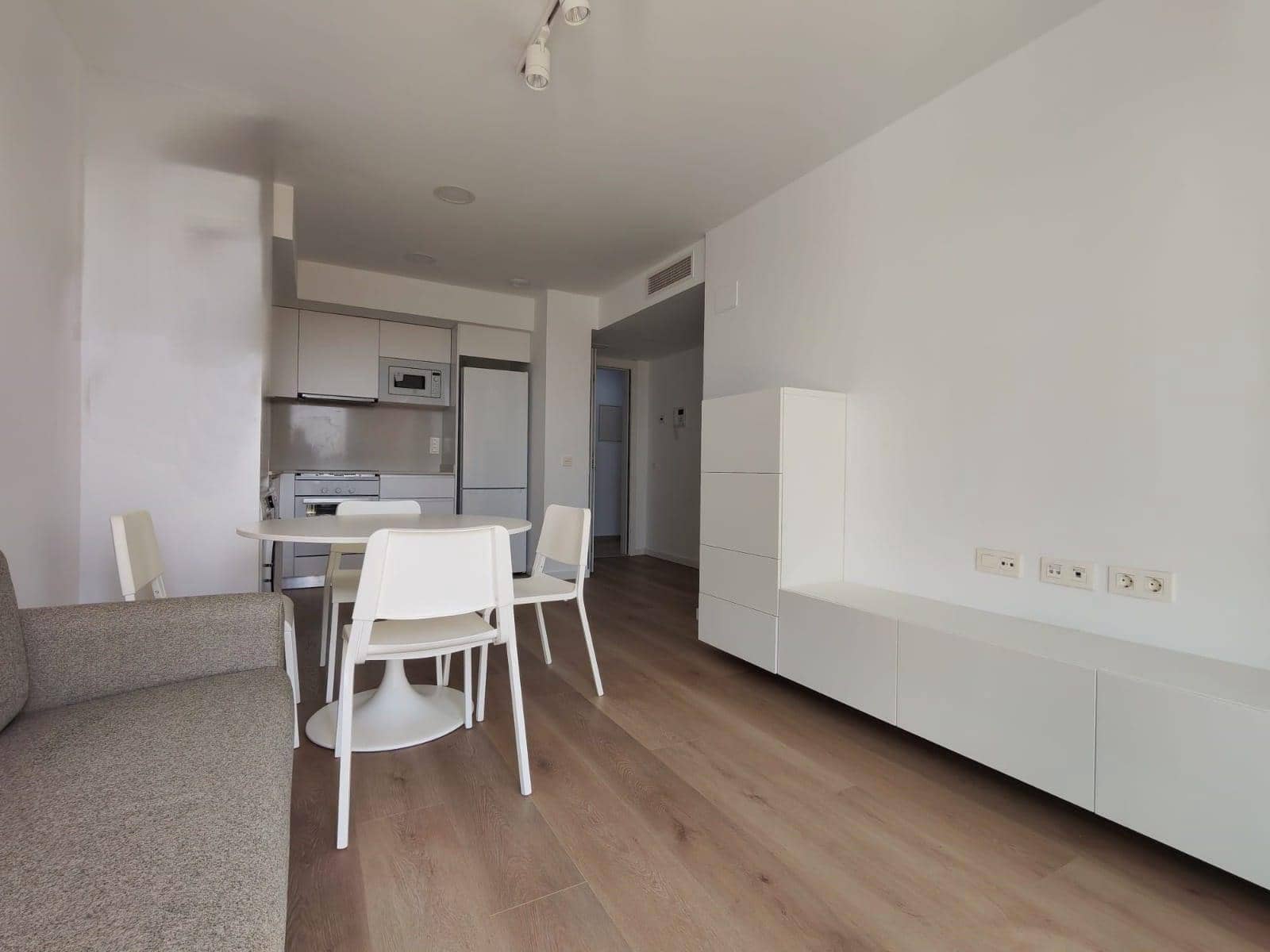 2 soverom Leilighet til leie i Alboraya / Alboraia - € 1 350 (Ref: 10059265)