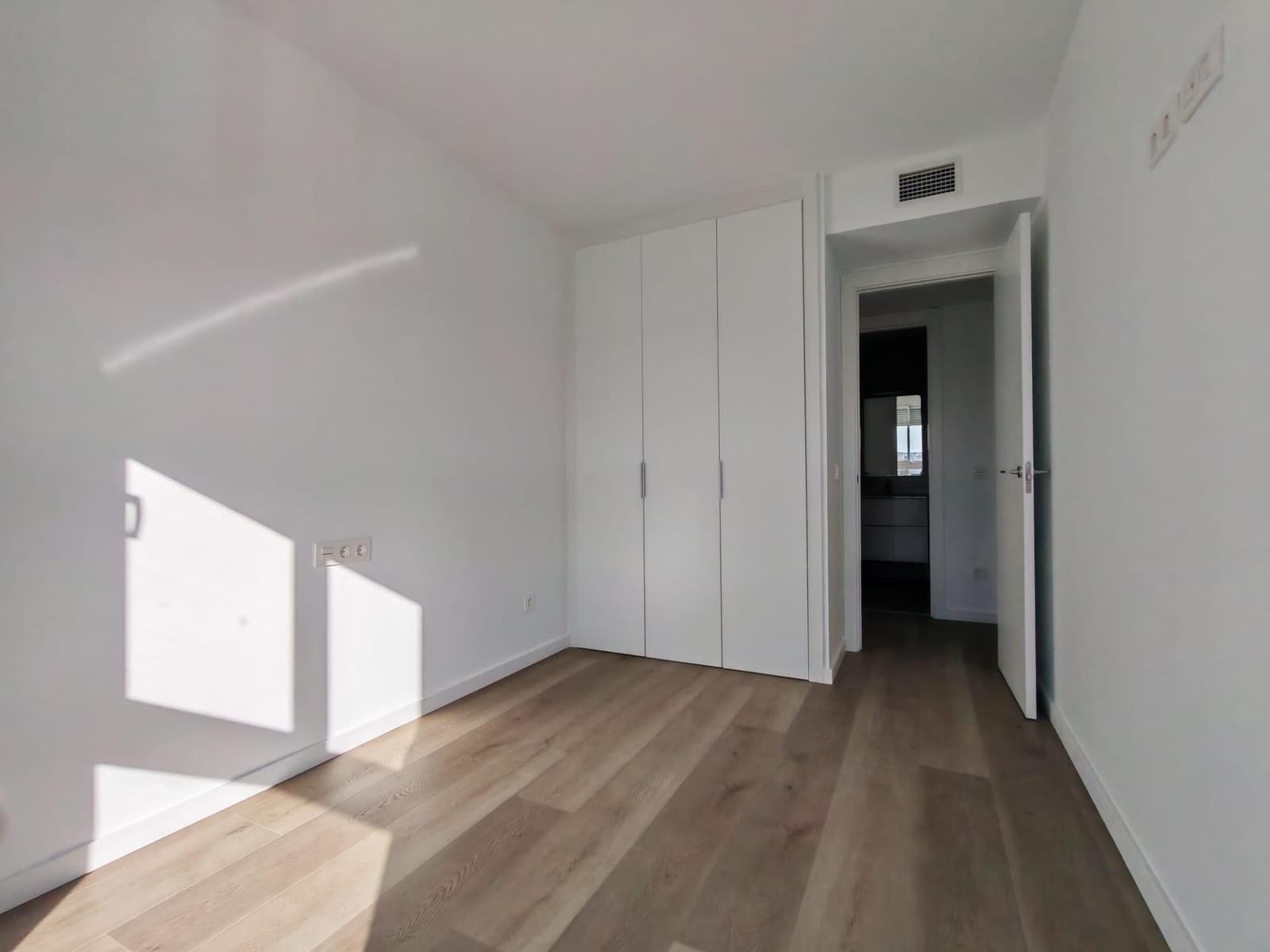 2 soverom Leilighet til leie i Alboraya / Alboraia - € 1 350 (Ref: 10059265)