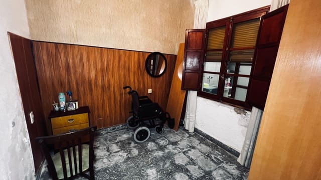 4 Zimmer Haus zu verkaufen in Centro, Castelló de la Plana - 115.000 € (Ref: 10094826)