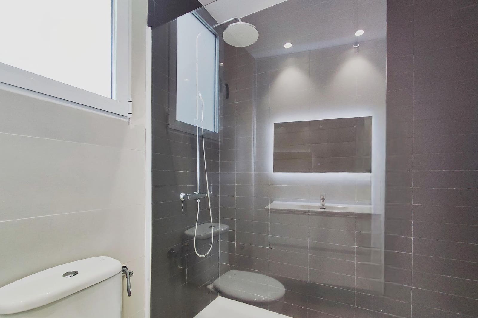 Appartement de 2 chambres à louer à Valence ville - 1 380 € (Ref: 10098545)