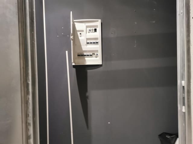 Erhverv til leje i Cami Fondo, Valencia by - € 1.100 (Ref: 10159832)
