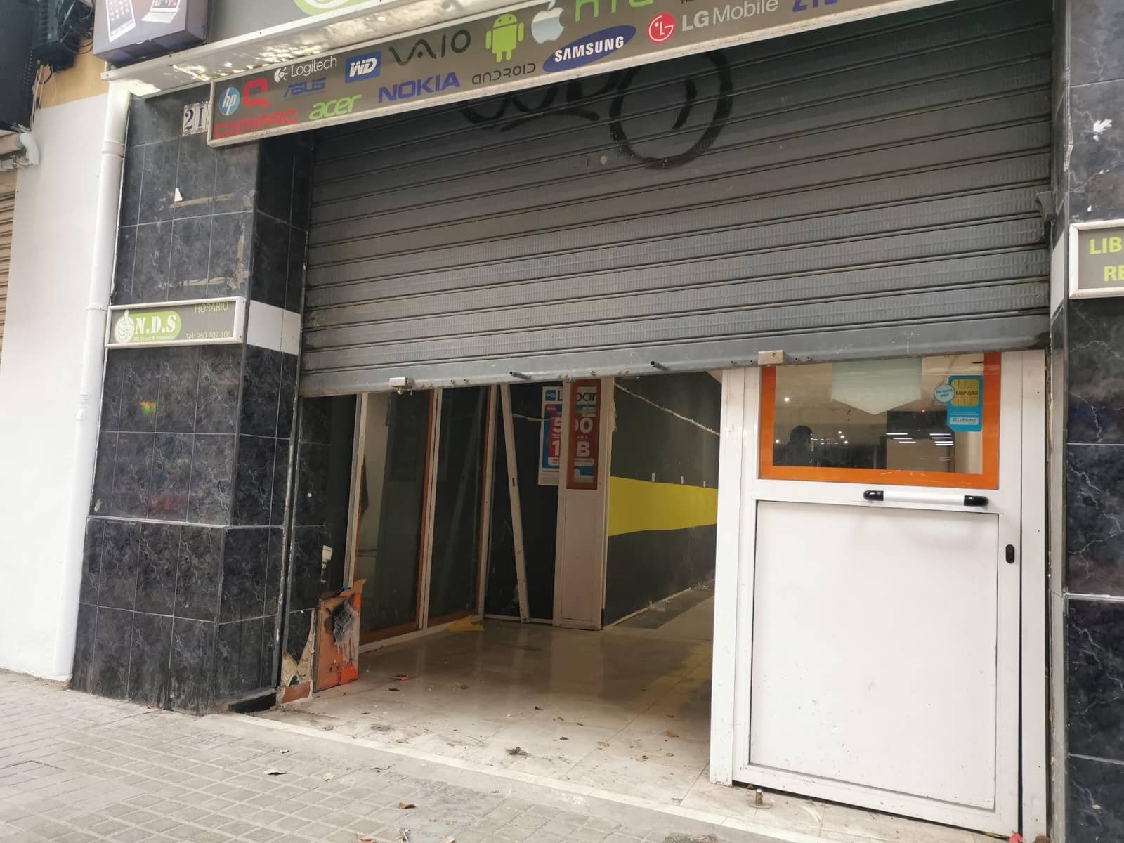 Commercial for rent in Valencia city - € 1,100 (Ref: 10159832)