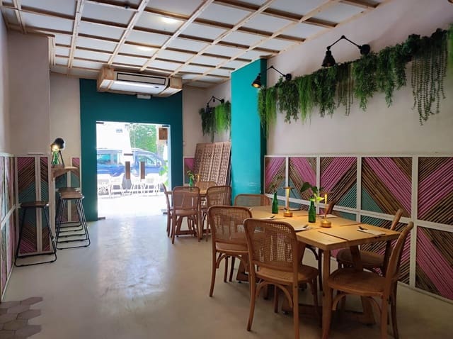 Virksomhed til leje i Ciutat Vella, Valencia by - € 1.400 (Ref: 10171846)
