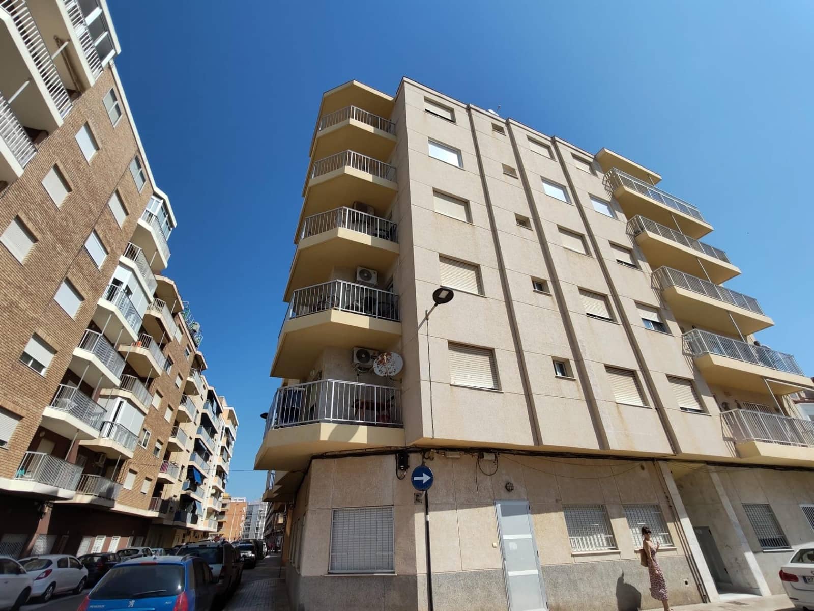 3 slaapkamer Flat te koop in El Perello - € 179.900 (Ref: 9126965)