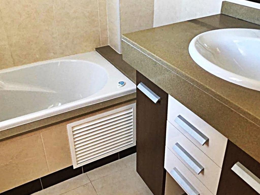 2 soveværelse Lejlighed til salg i Denia med swimmingpool - € 389.000 (Ref: 9126967)