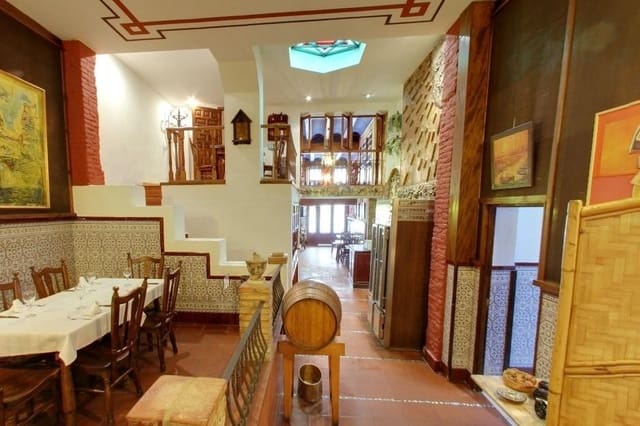 Bedrift til salgs i El Mercat, Valencia by - € 795 000 (Ref: 9126974)