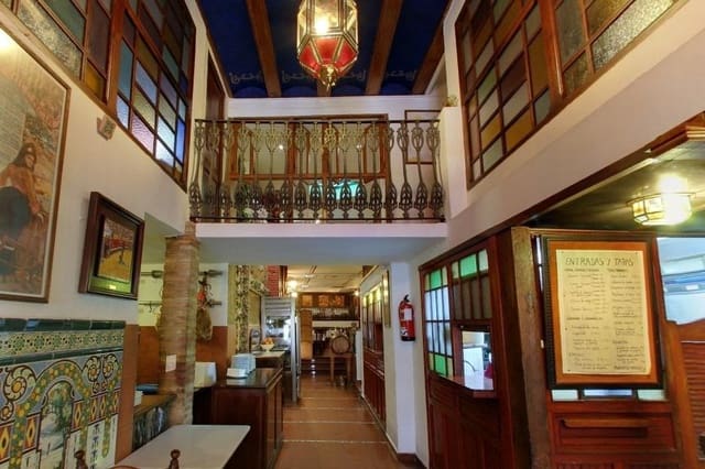 Bedrift til salgs i El Mercat, Valencia by - € 795 000 (Ref: 9126974)