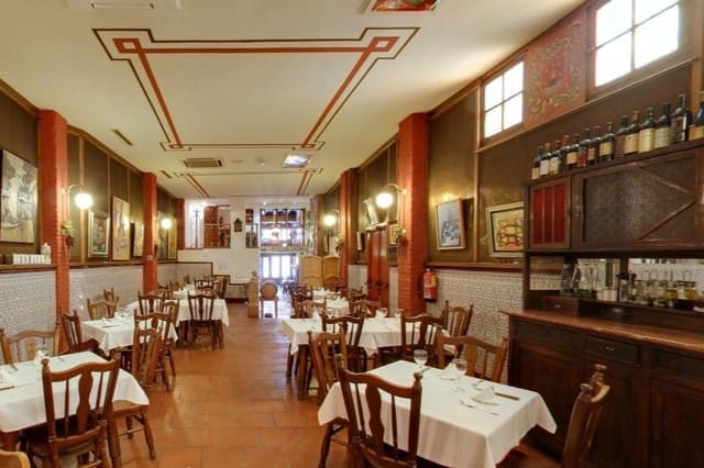 Biznes na sprzedaż w El Pilar, Miasto Walencja - 890 000 € (Ref: 9126974)