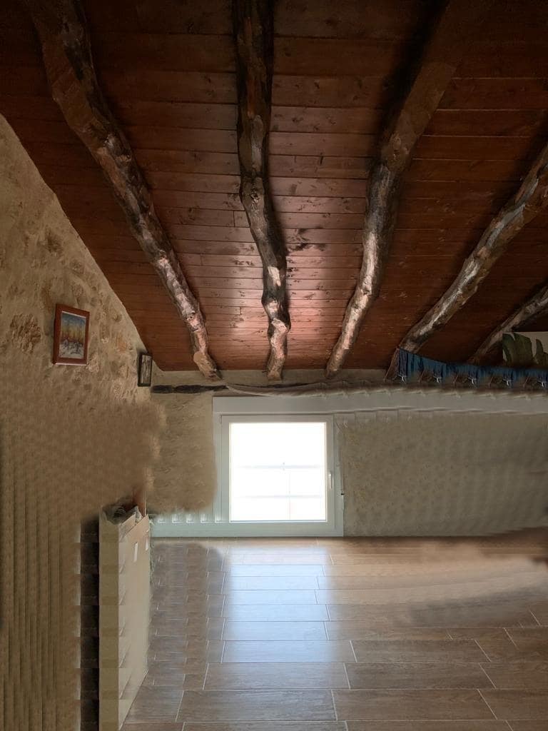 5 soveværelse Byhus til salg i Requena med garage - € 250.000 (Ref: 9126976)