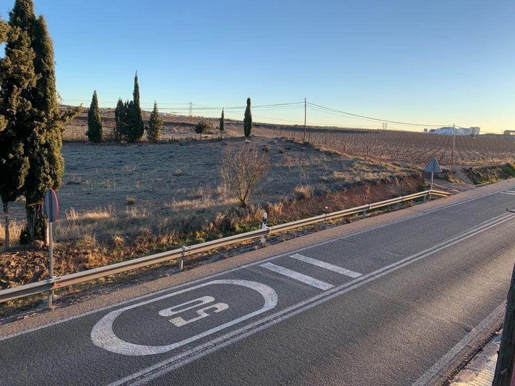 5 soveværelse Byhus til salg i Requena med garage - € 250.000 (Ref: 9126976)