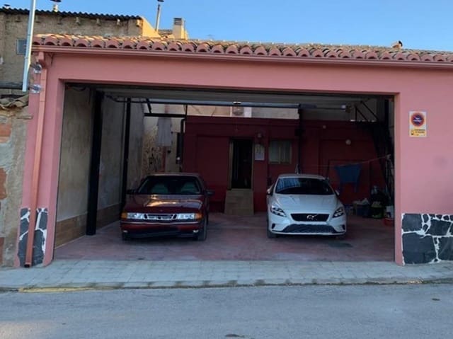 5 soveværelse Byhus til salg i Requena med garage - € 250.000 (Ref: 9126976)