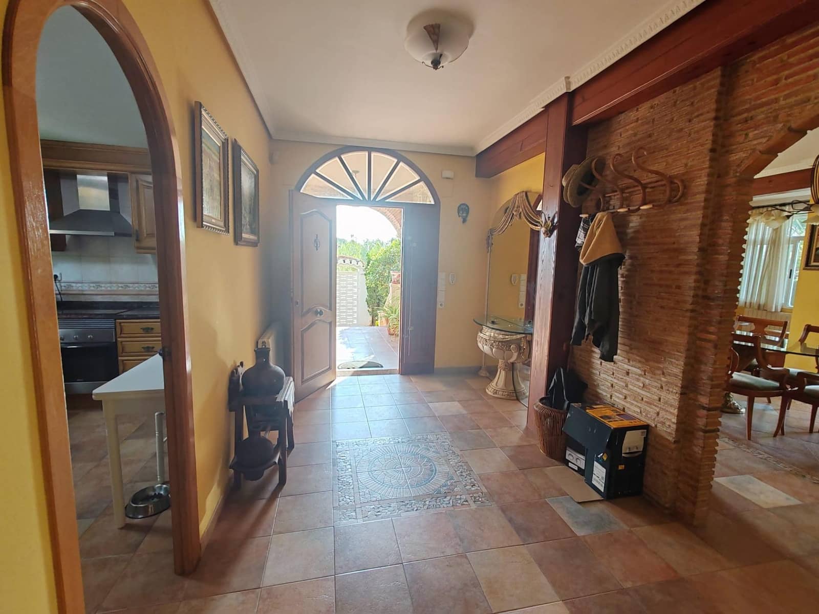 4 sypialnia Willa na sprzedaż w Torrent z basenem garażem - 395 000 € (Ref: 9126977)