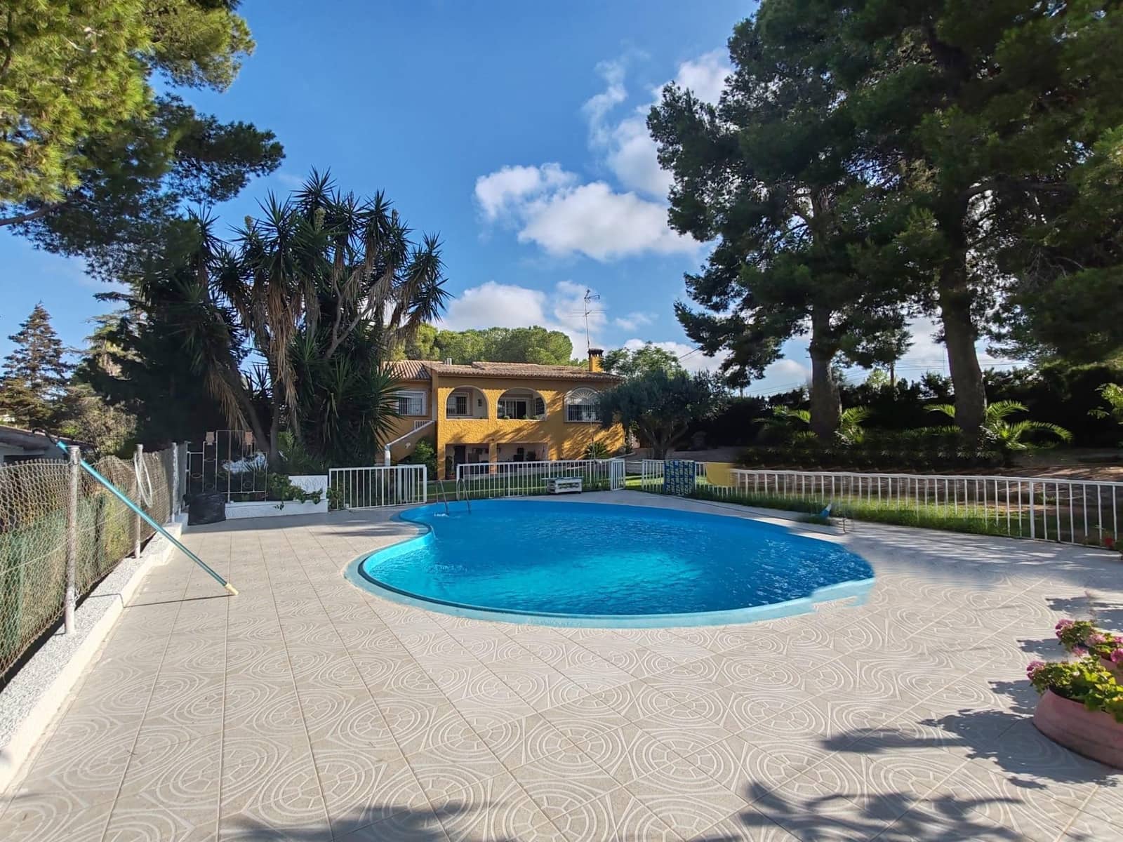 4 sypialnia Willa na sprzedaż w Torrent z basenem garażem - 395 000 € (Ref: 9126977)