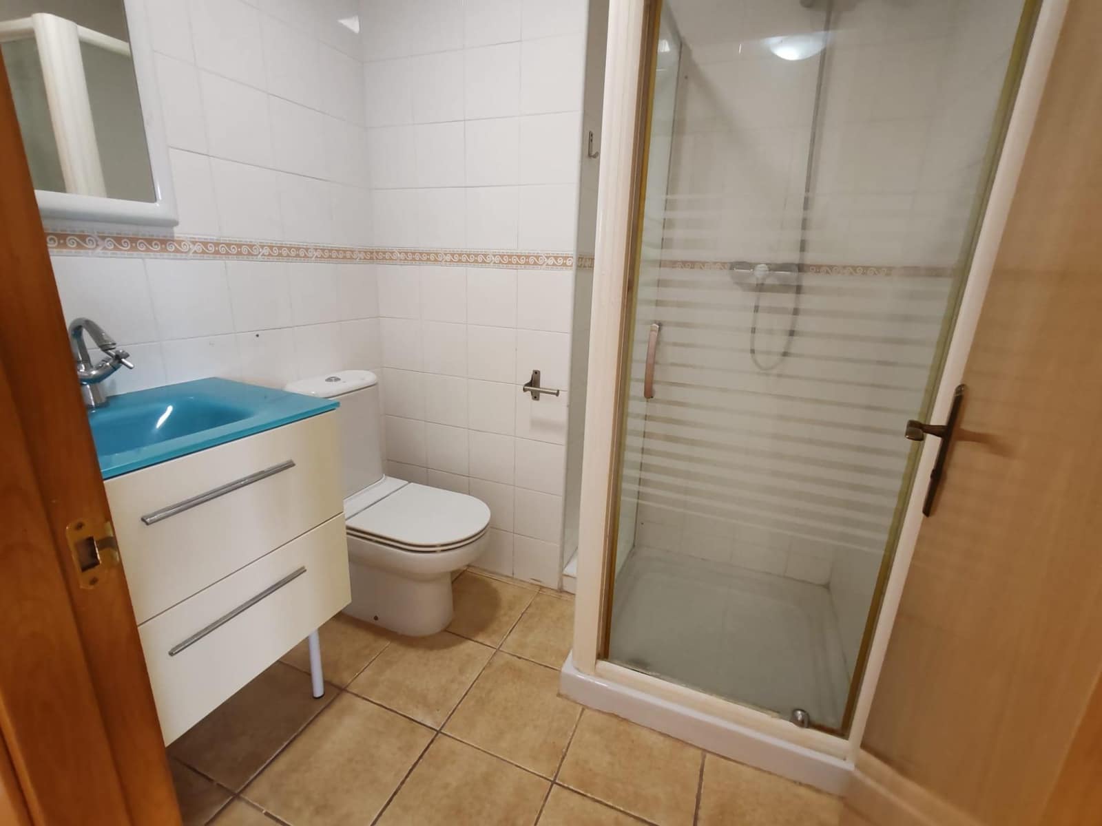 3 soveværelse Rækkehus til salg i La Pobla de Vallbona med swimmingpool garage - € 320.000 (Ref: 9126980)