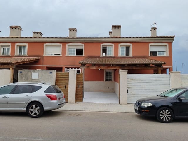 3 soveværelse Rækkehus til salg i La Pobla de Vallbona med swimmingpool garage - € 320.000 (Ref: 9126980)